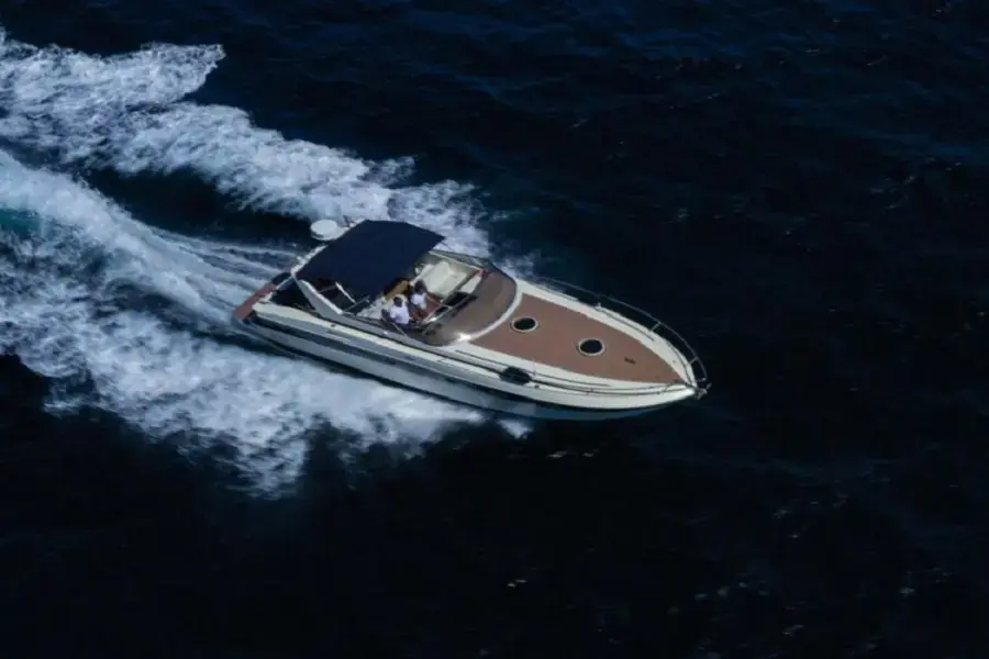 Ilver Mirable 39, a motor yacht for charter in Malta